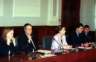 20-11-2002_en.jpg